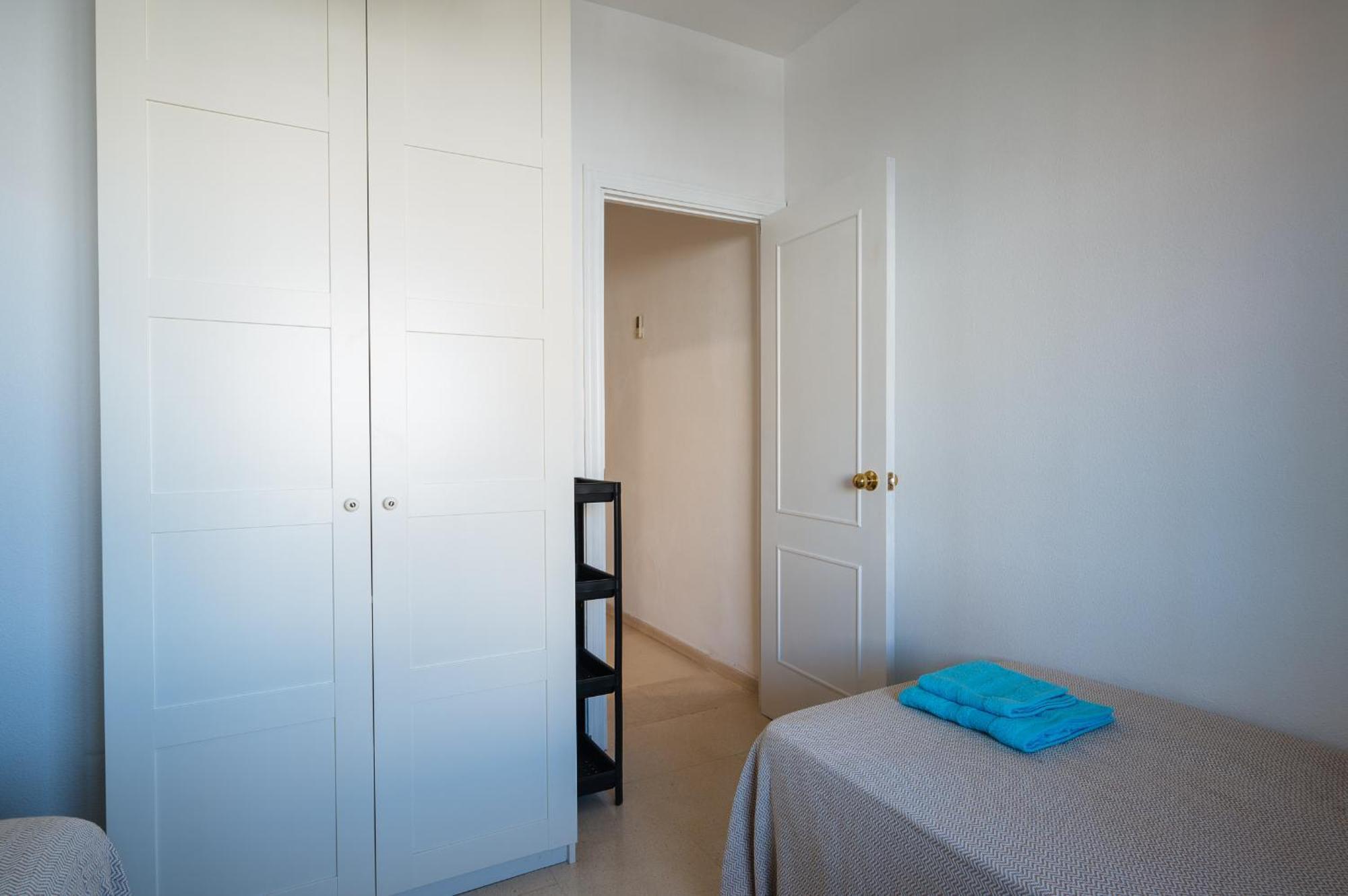 Ferienwohnung Piso Familiar Virgen Del Rocio Sevilla Exterior foto