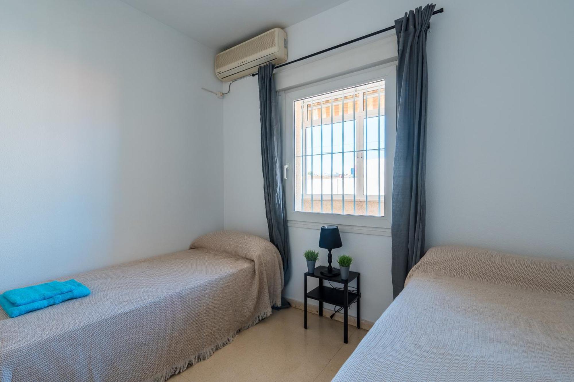 Ferienwohnung Piso Familiar Virgen Del Rocio Sevilla Exterior foto