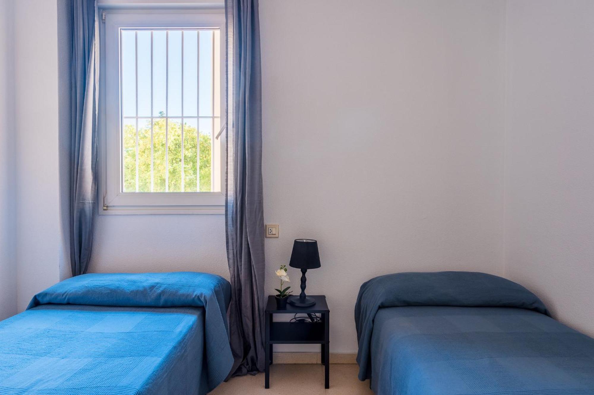 Ferienwohnung Piso Familiar Virgen Del Rocio Sevilla Exterior foto