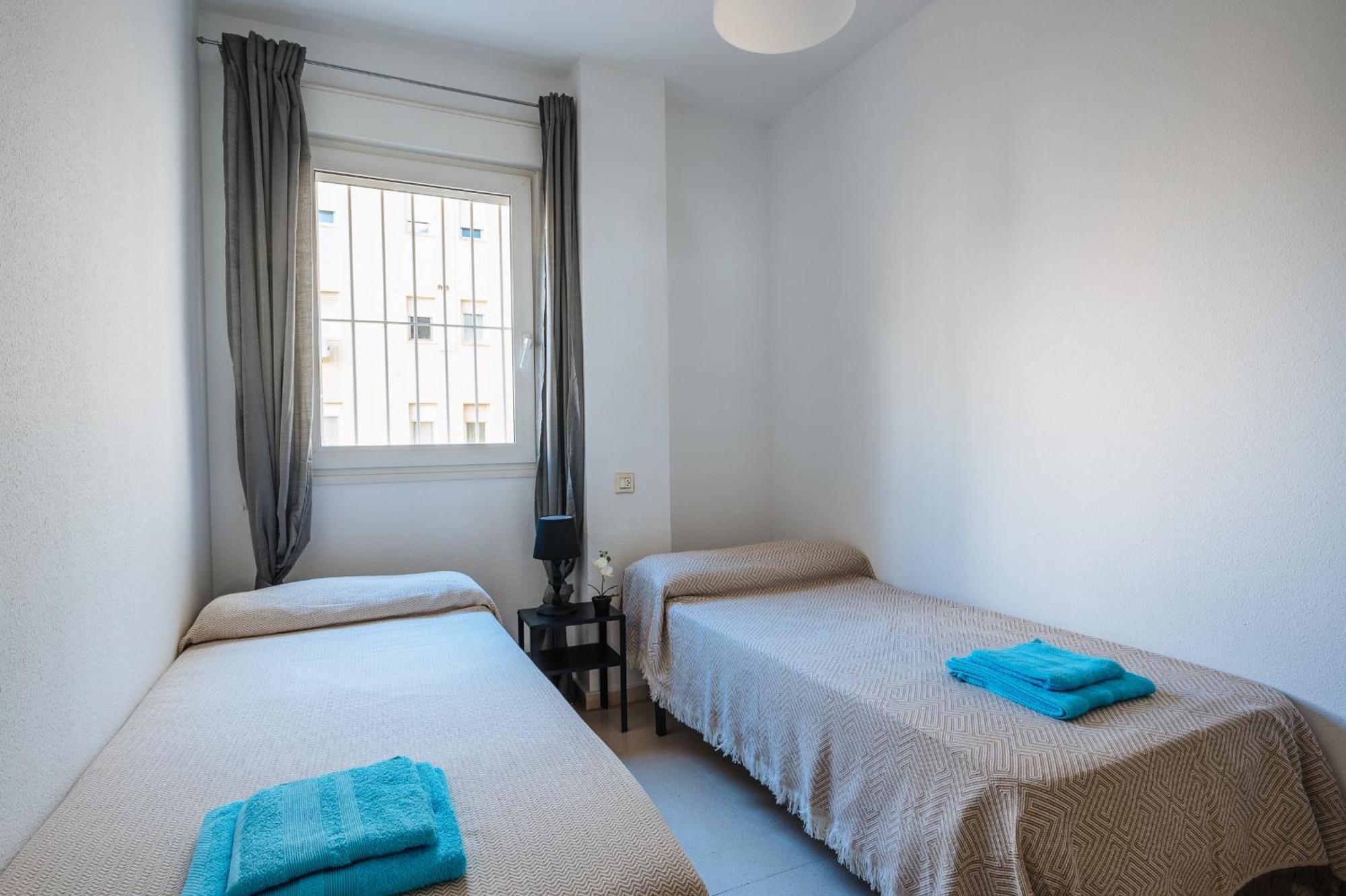 Ferienwohnung Piso Familiar Virgen Del Rocio Sevilla Exterior foto