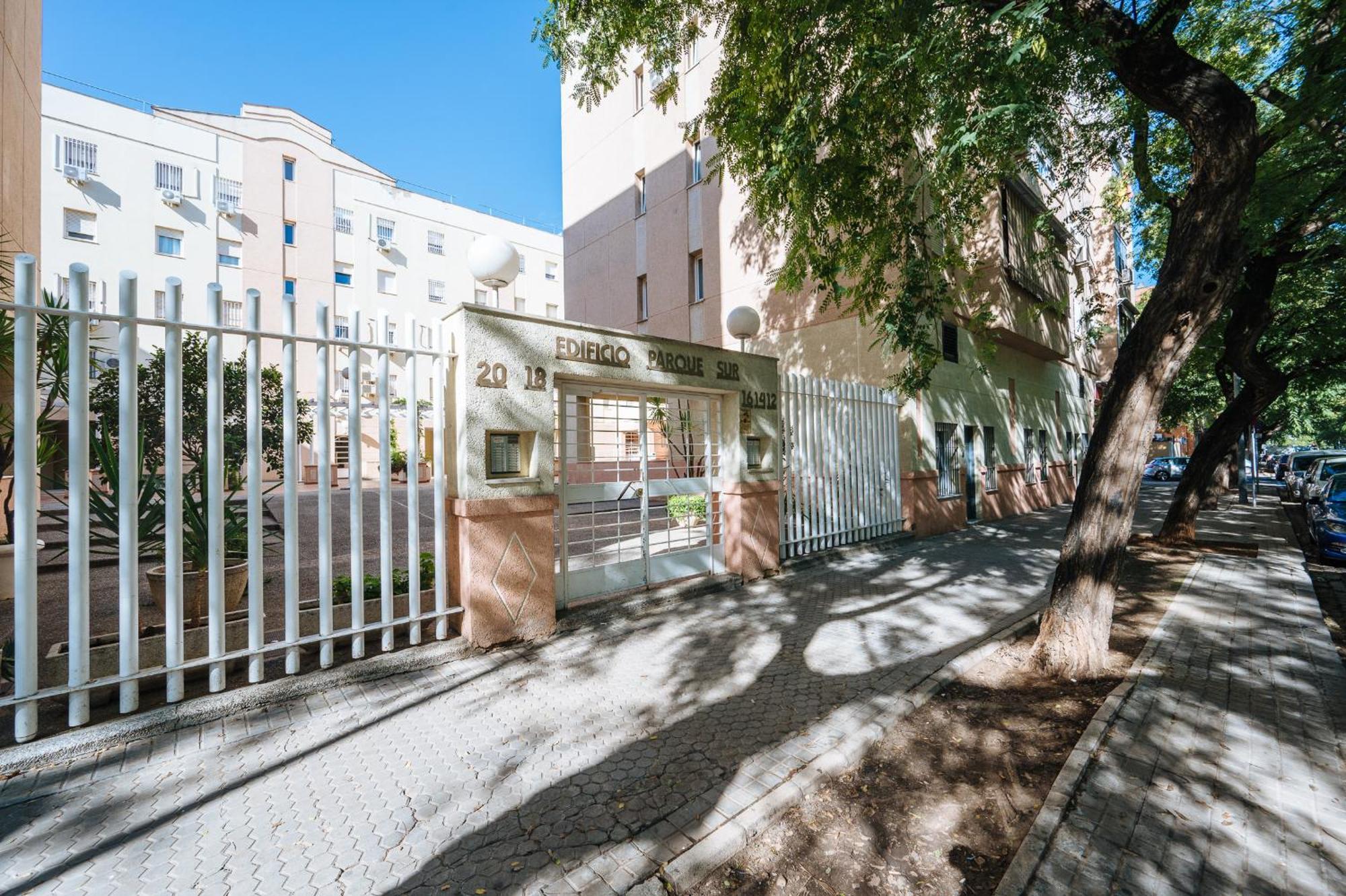 Ferienwohnung Piso Familiar Virgen Del Rocio Sevilla Exterior foto