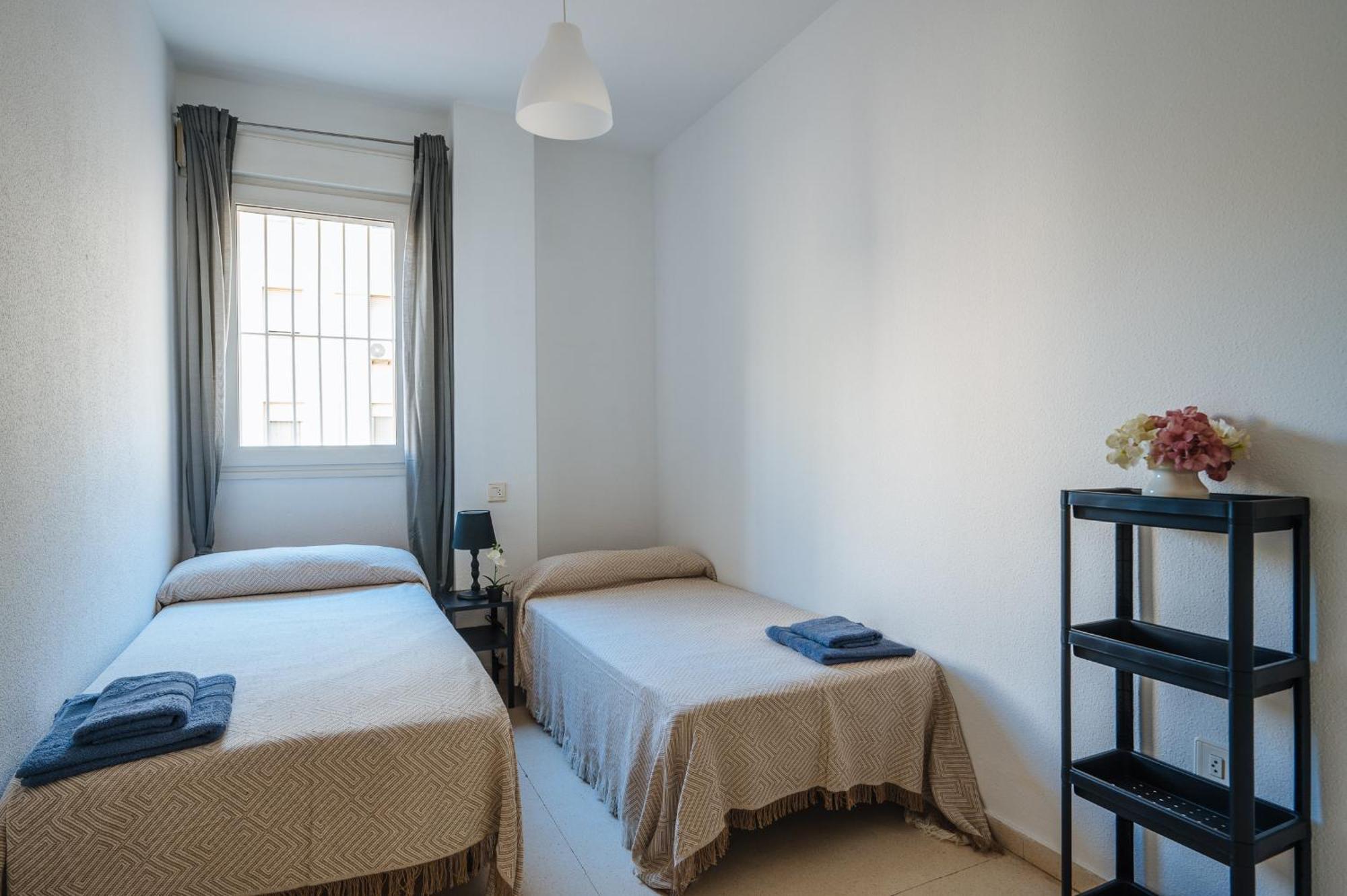 Ferienwohnung Piso Familiar Virgen Del Rocio Sevilla Exterior foto