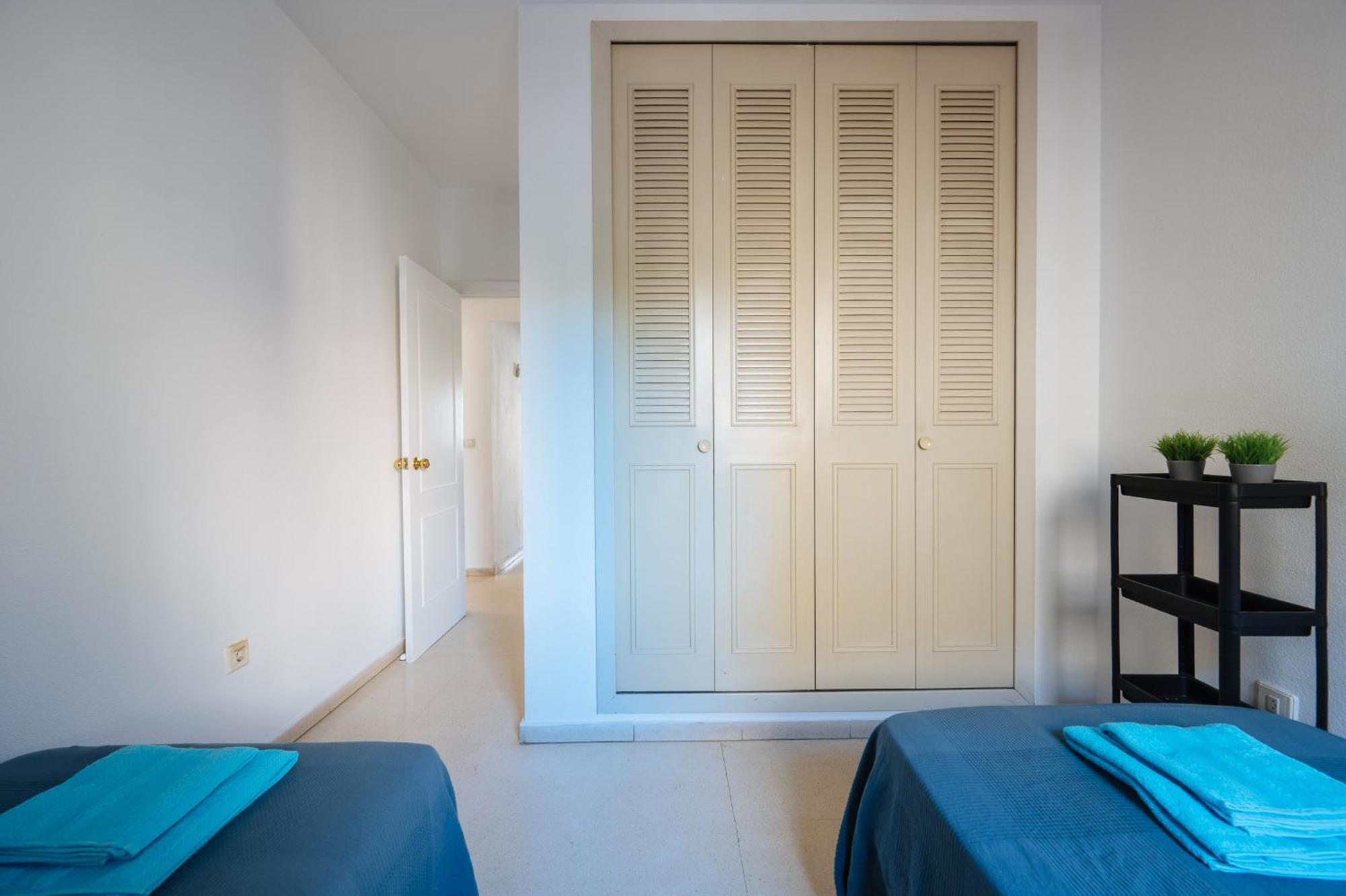 Ferienwohnung Piso Familiar Virgen Del Rocio Sevilla Exterior foto