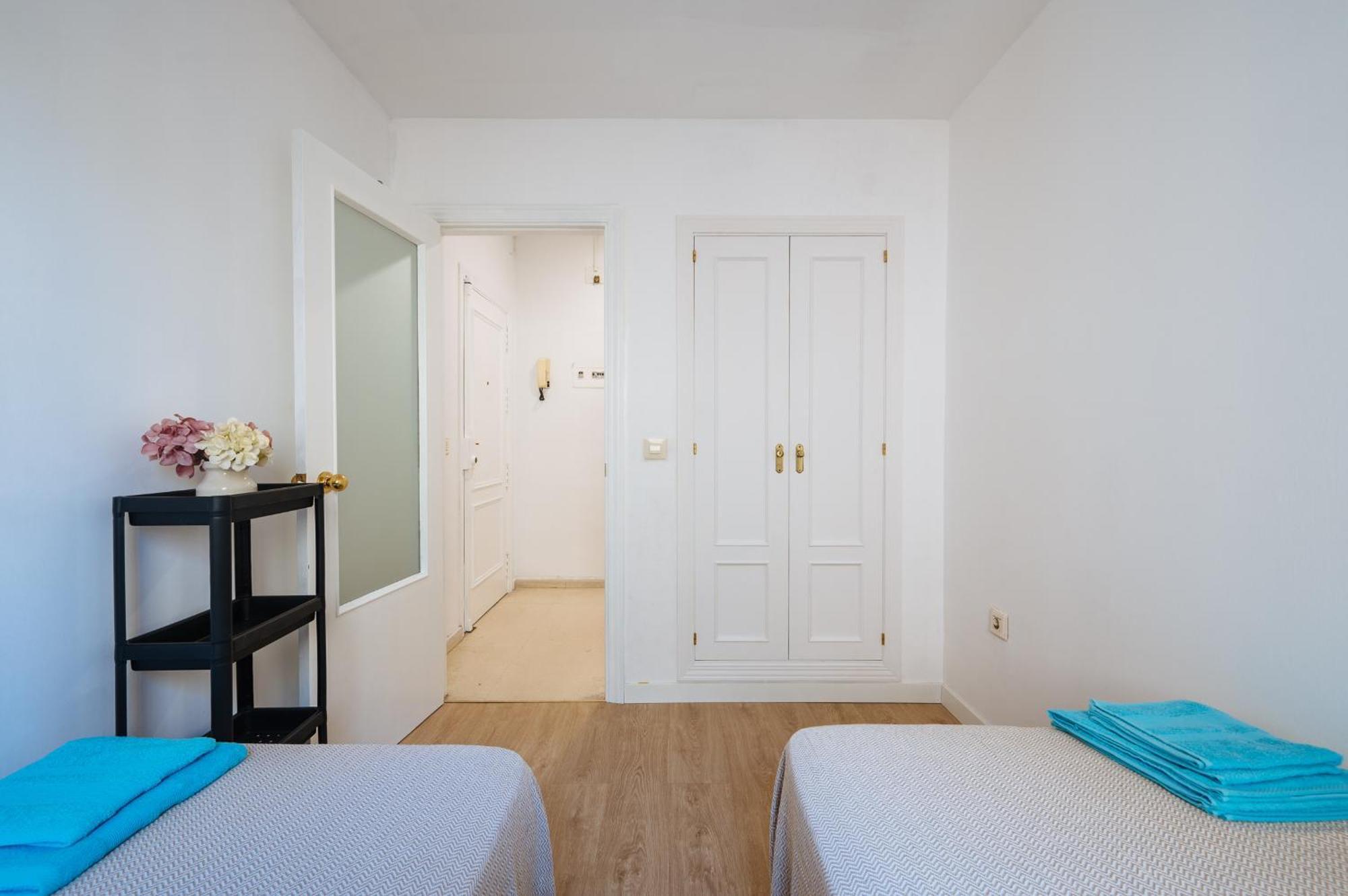 Ferienwohnung Piso Familiar Virgen Del Rocio Sevilla Exterior foto