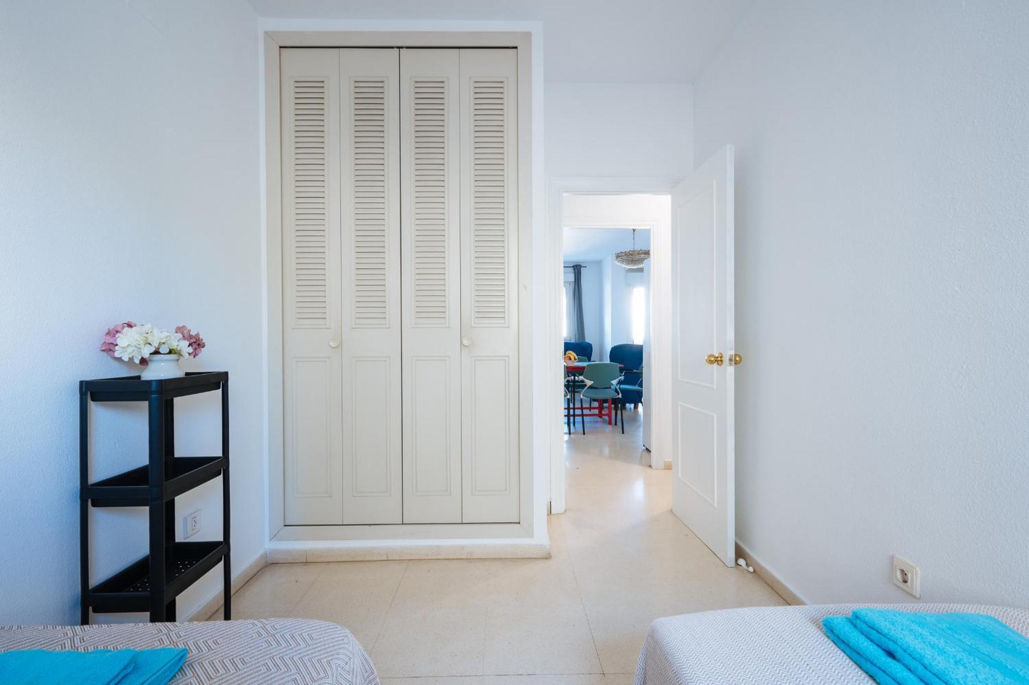 Ferienwohnung Piso Familiar Virgen Del Rocio Sevilla Exterior foto